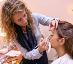 pilar bustos profesora de maquillaje en la escuela de maquillaje Asociación Maquilladores Cámara y Focos en Madrid